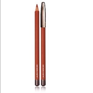 Long wear lipliner